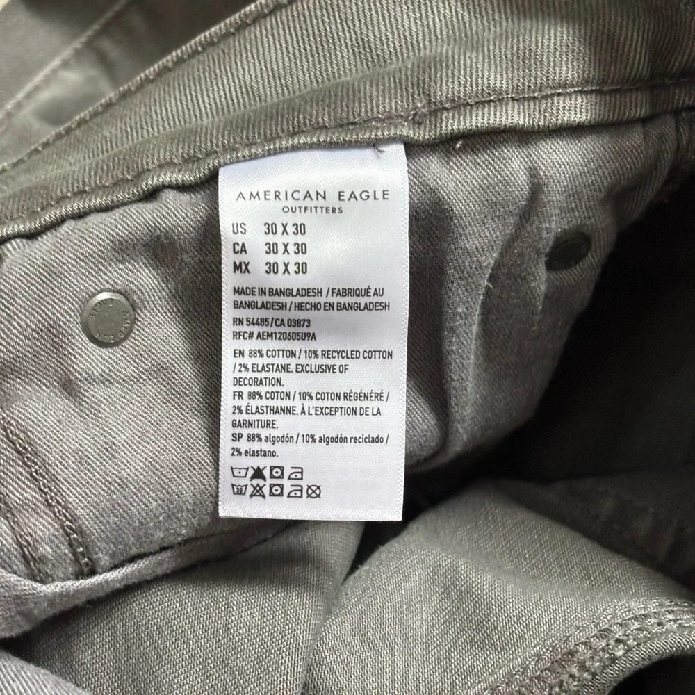 American Eagle Men’s AirFlex Athletic Fit Low waisted Gray Jeans Size 30x30